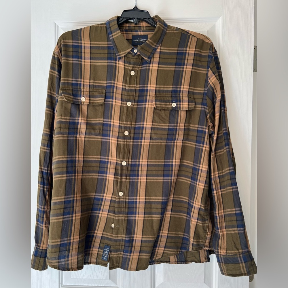 Men’s XXL Lucky Brand button down top.